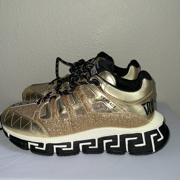Preowned VERSACE "Trigreca" Logo Monogram Sneakers Gold/Brown. - Picture 8 of 17